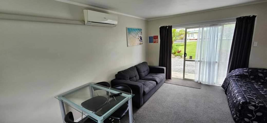 Sunnydays Motel Gisborne Exterior photo
