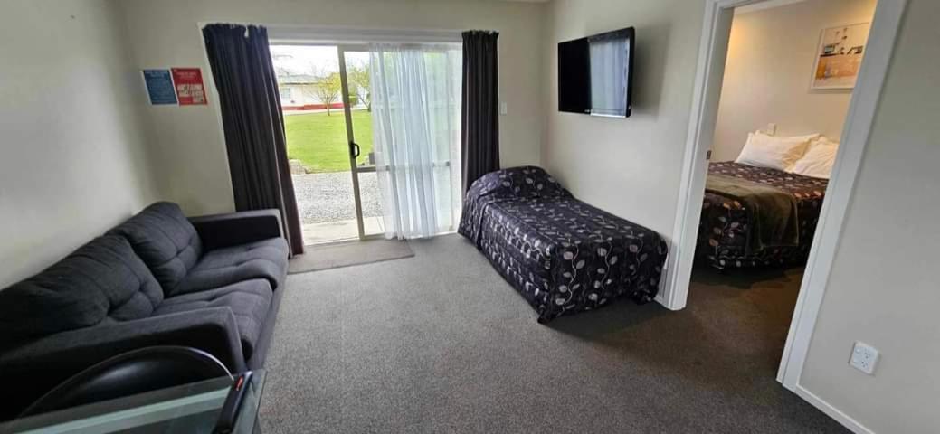 Sunnydays Motel Gisborne Exterior photo