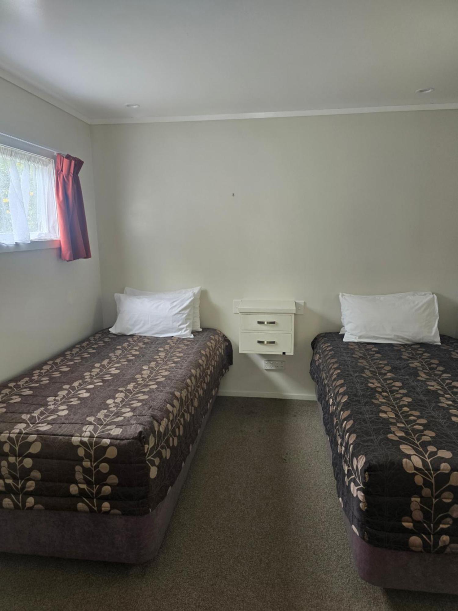 Sunnydays Motel Gisborne Exterior photo